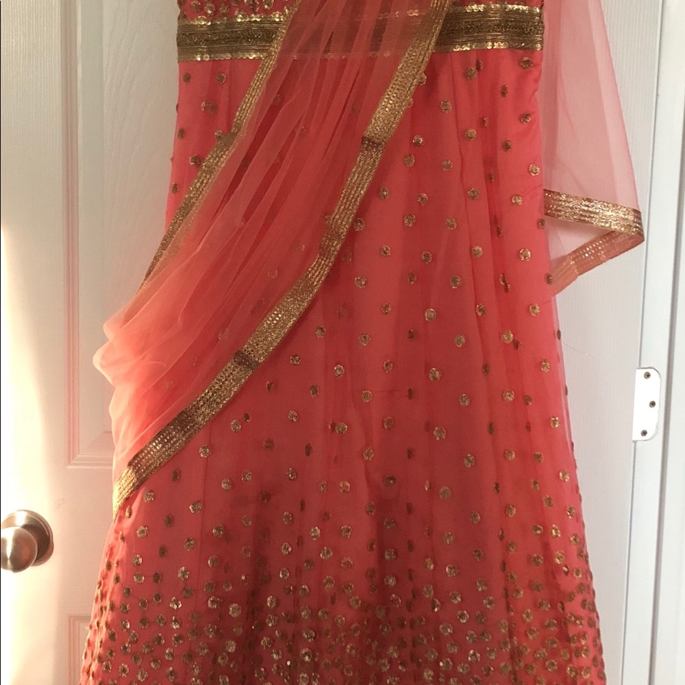 Indian outfit - Picture 3 of 5